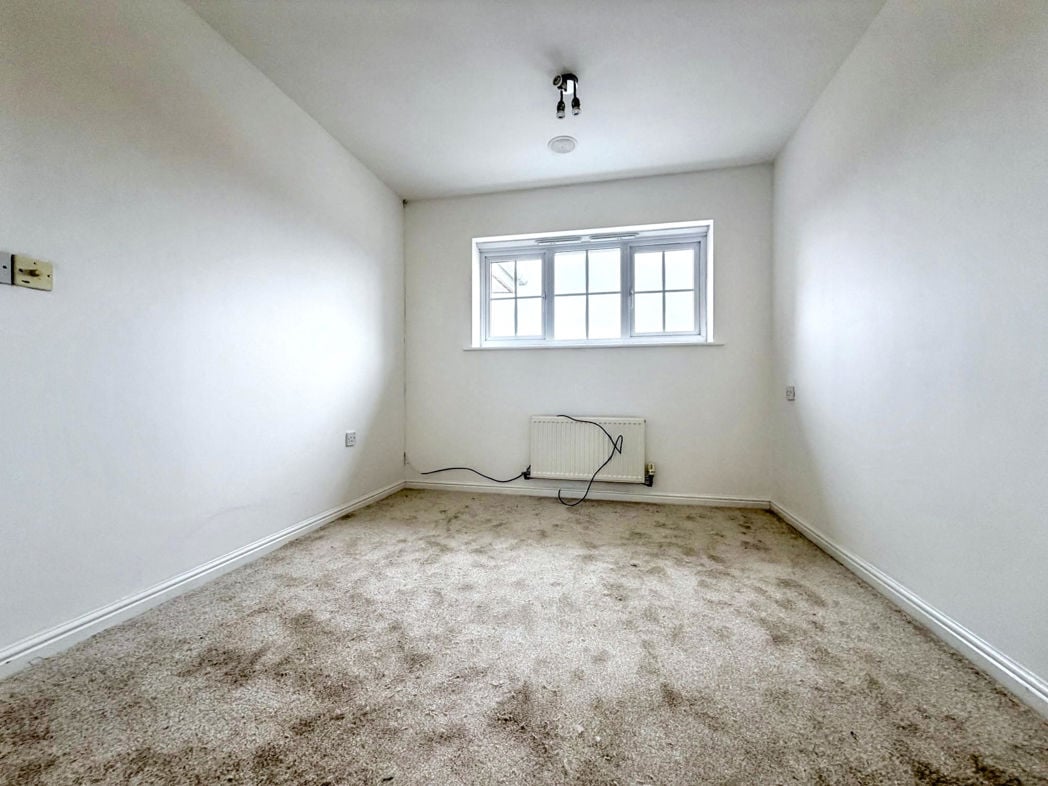 Property image 11 of 22