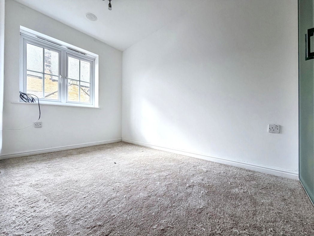 Property image 17 of 22
