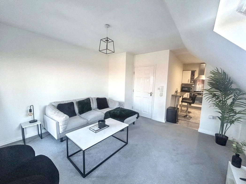 Property image 2 of 15