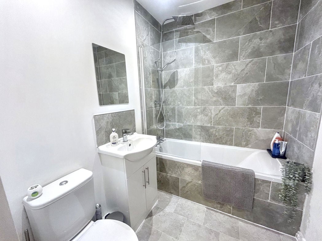 Property image 8 of 15