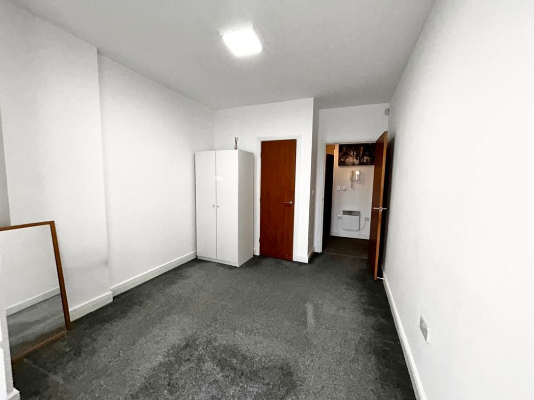 Property image 10 of 10