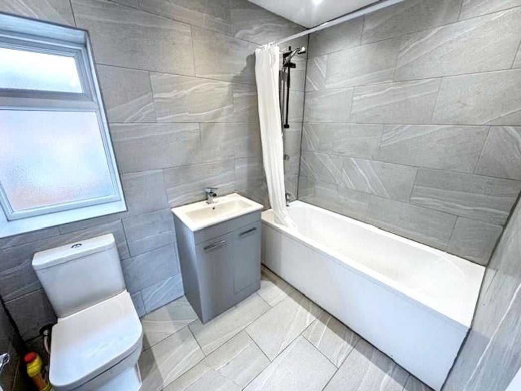 Property image 6 of 11