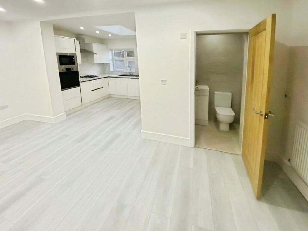 Property image 5 of 13