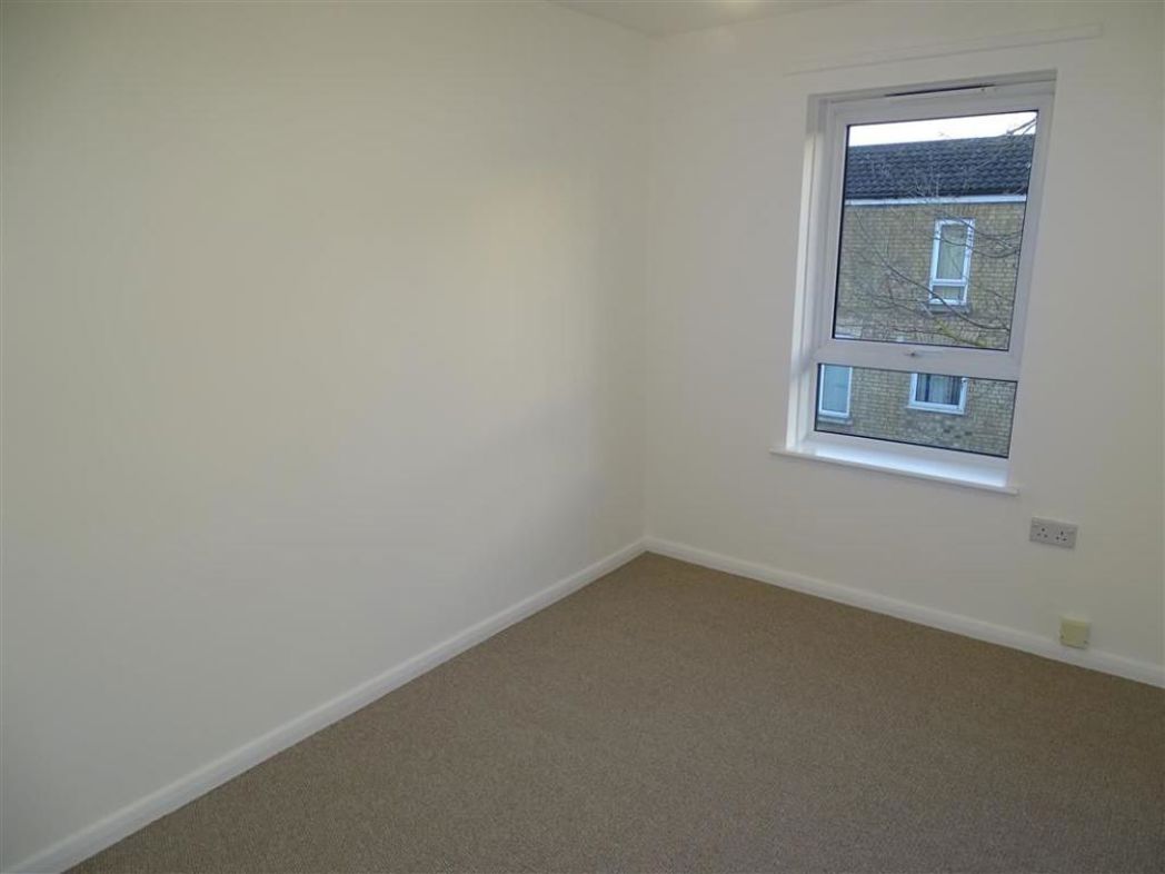 Property image 6 of 8