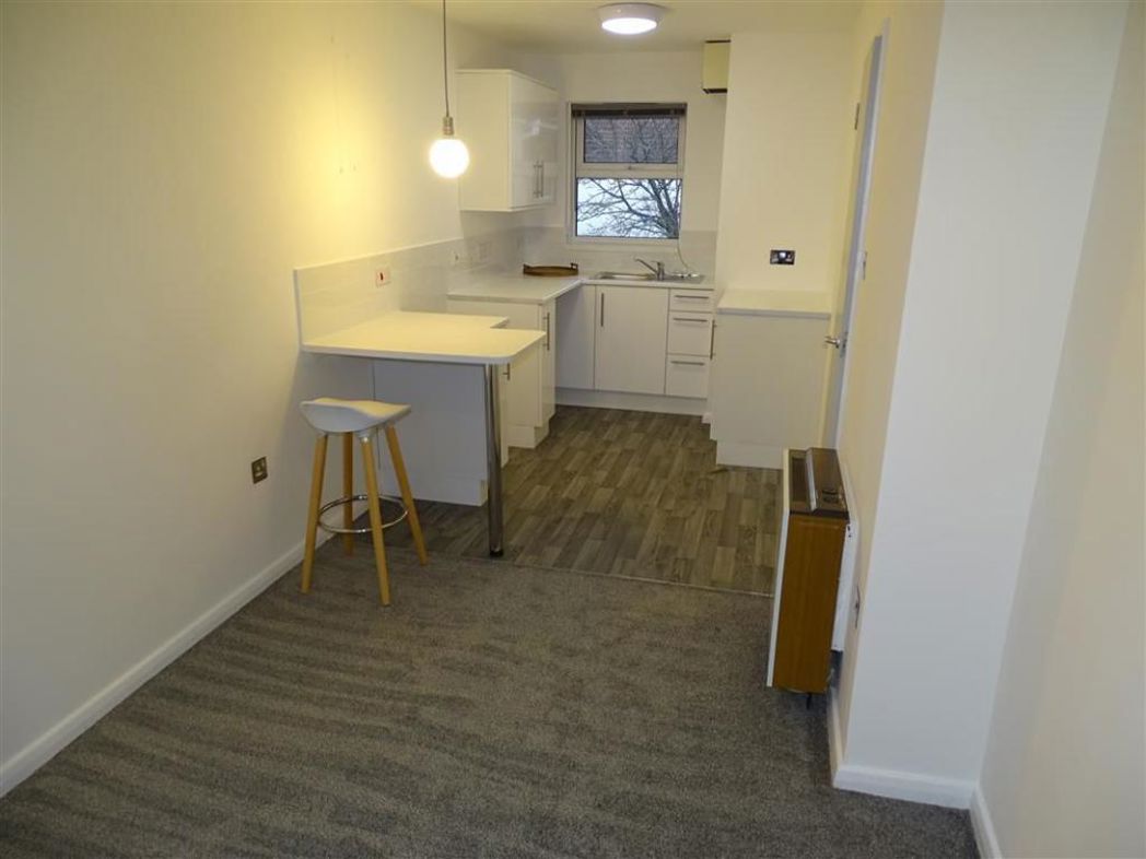 Property image 3 of 8