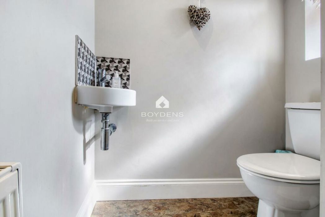 Property image 4 of 25