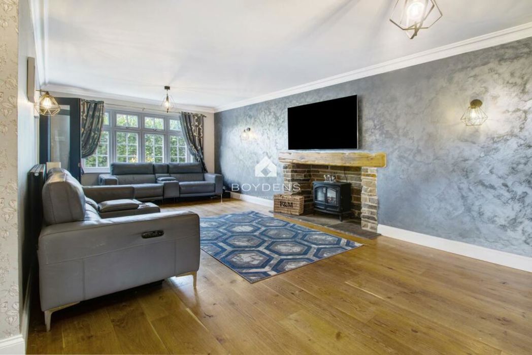 Property image 7 of 25