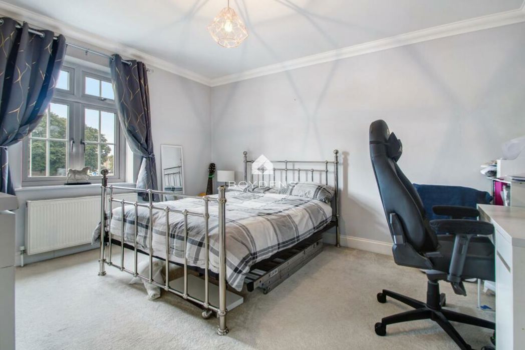 Property image 18 of 25
