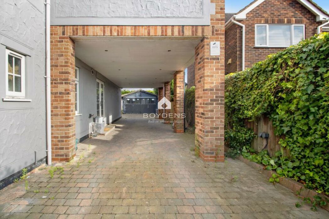 Property image 23 of 25