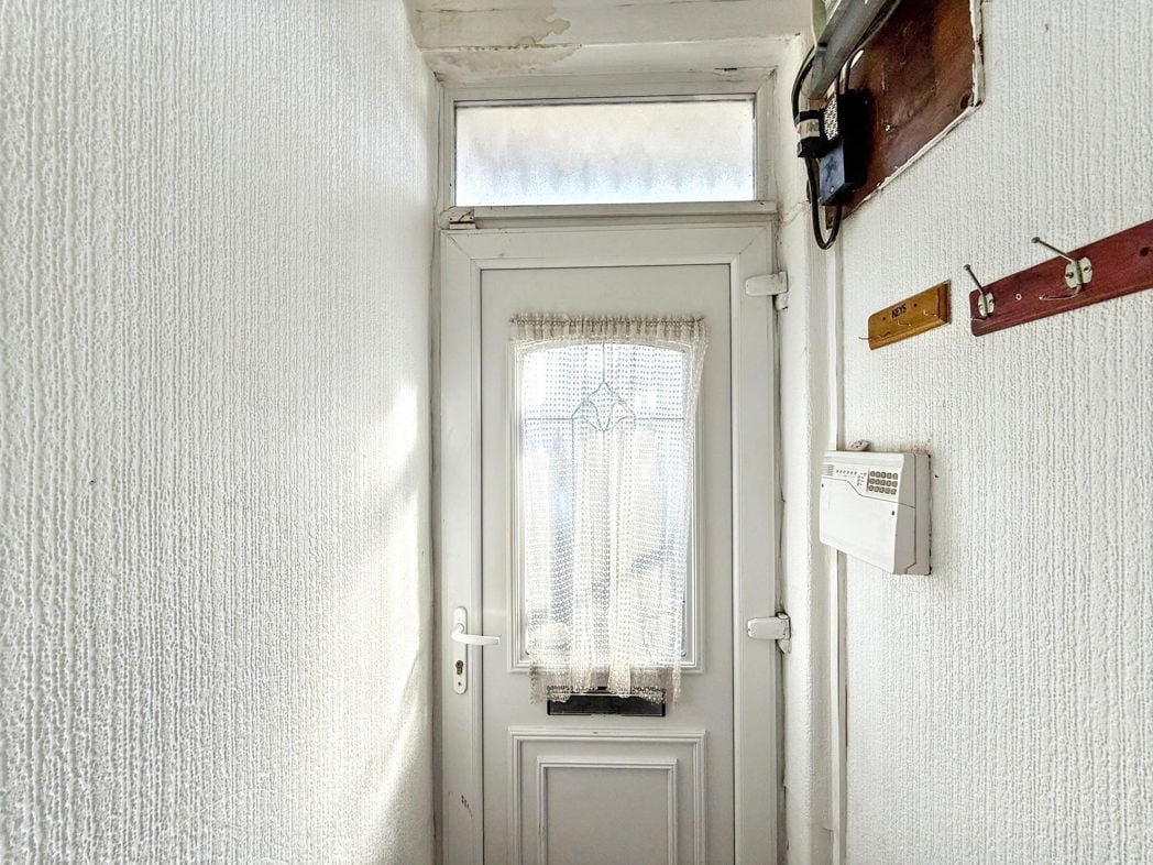 Property image 2 of 11