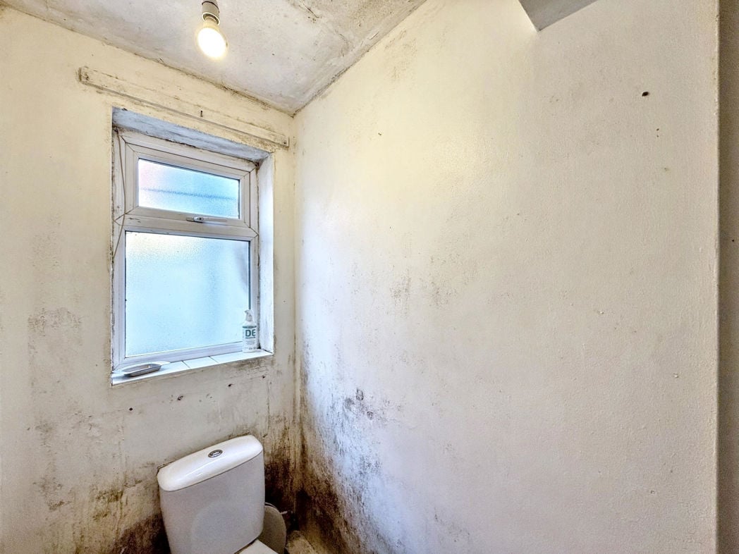 Property image 6 of 11