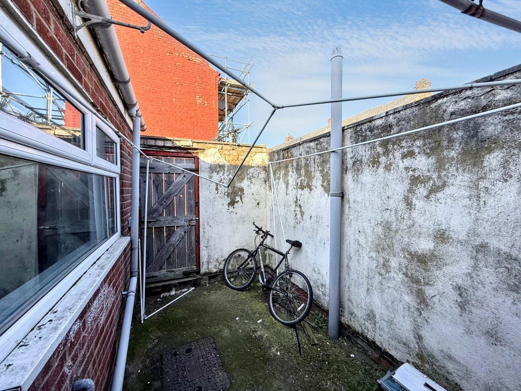 Property image 10 of 11