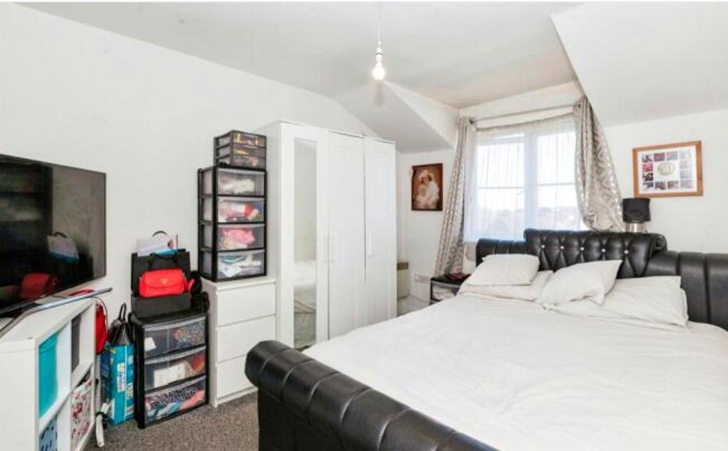 Property image 6 of 12