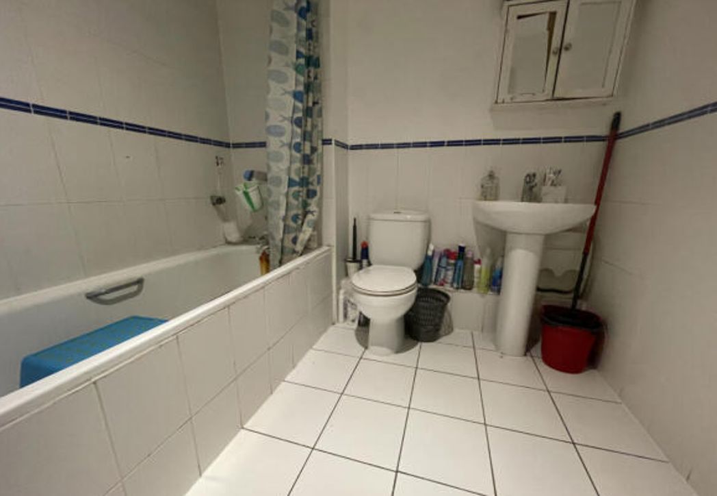 Property image 10 of 12