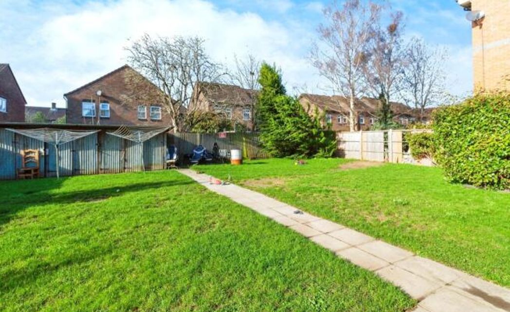 Property image 11 of 12