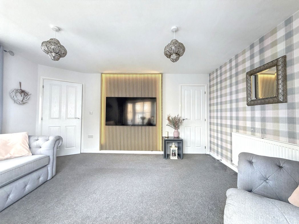 Property image 4 of 24