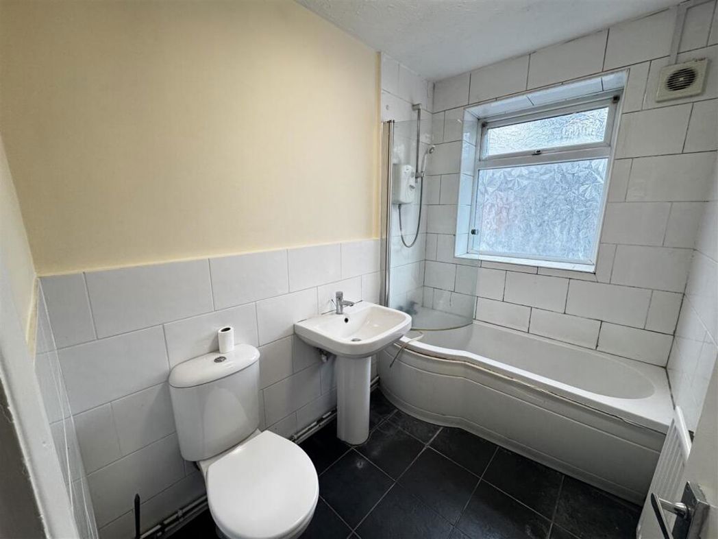 Property image 10 of 10