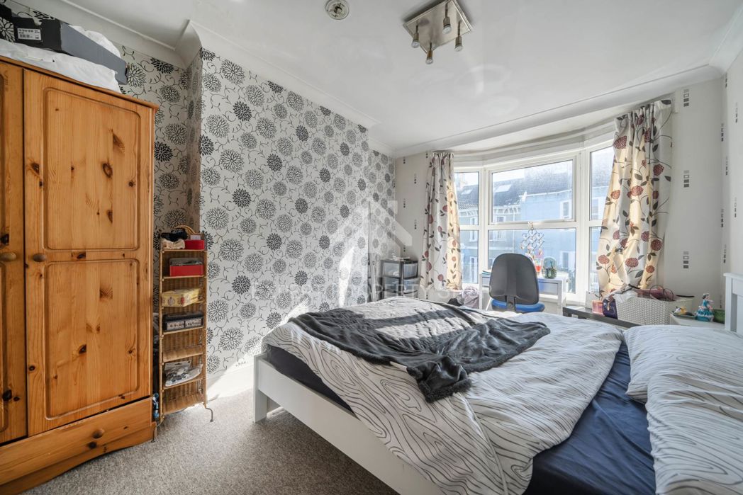 Property image 6 of 7
