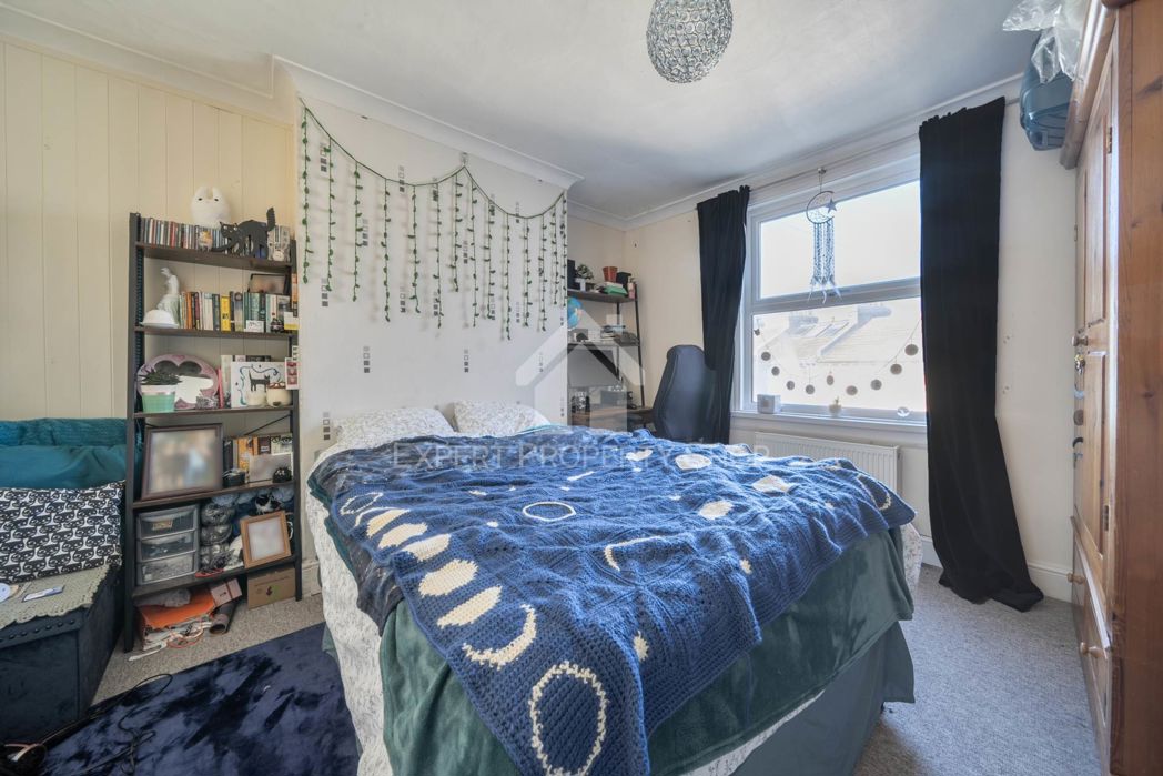 Property image 4 of 7