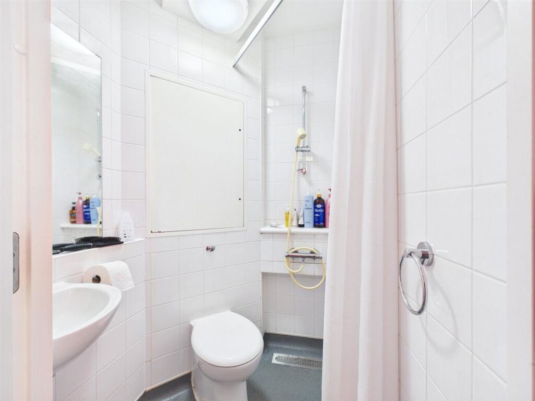 Property image 4 of 5