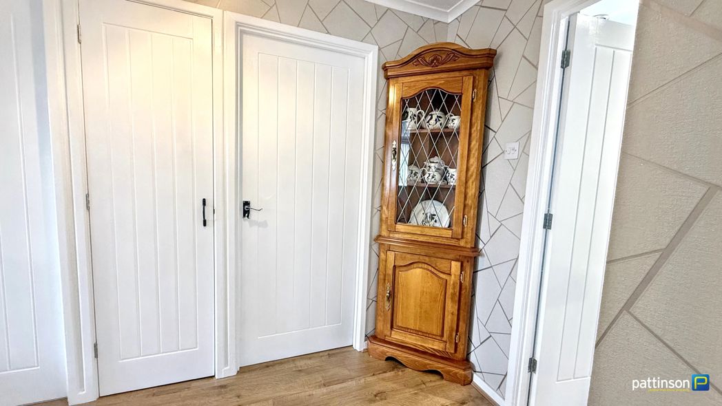 Property image 5 of 24