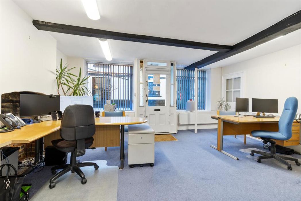 Property image 3 of 22
