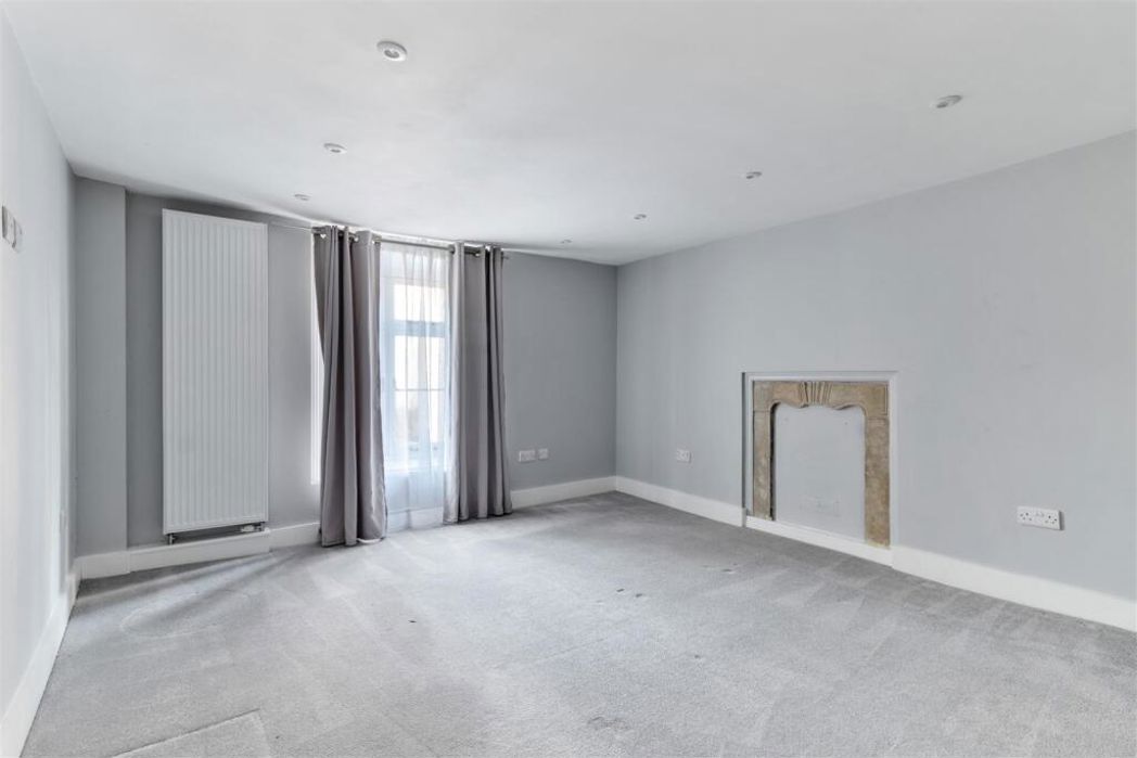 Property image 5 of 22