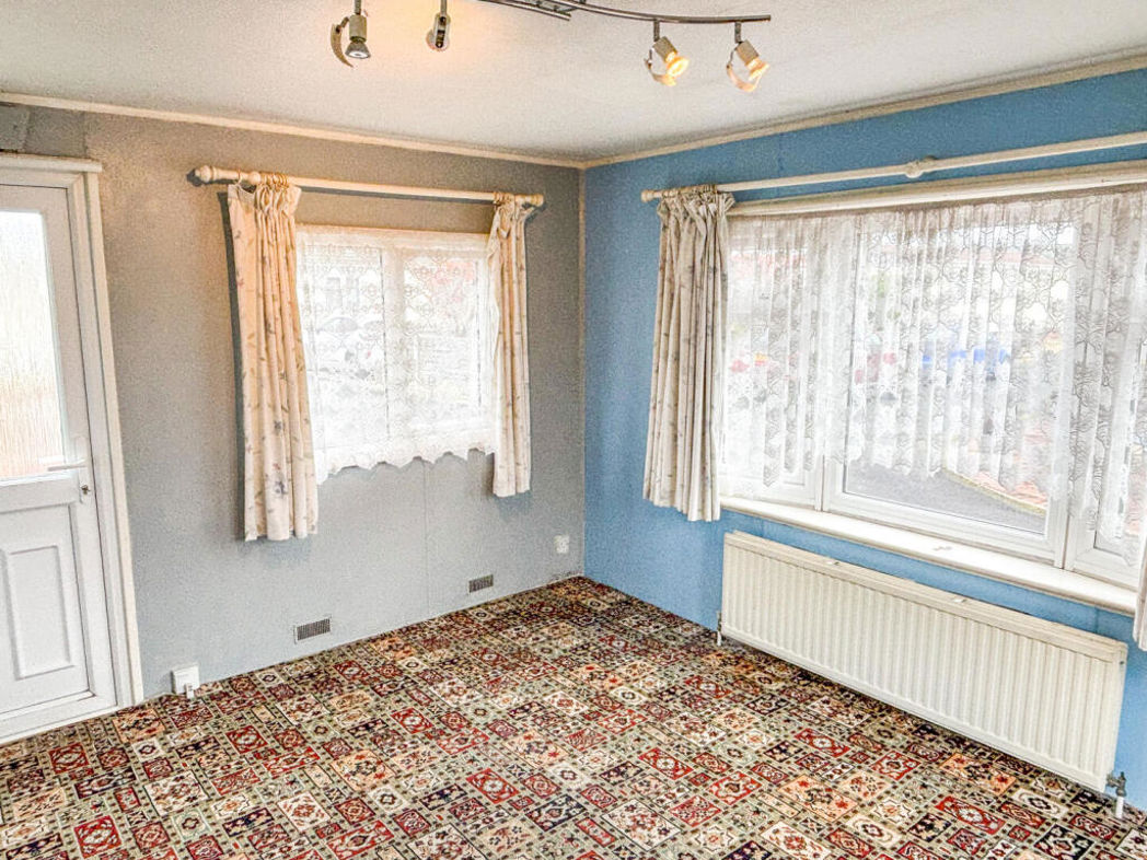 Property image 2 of 12