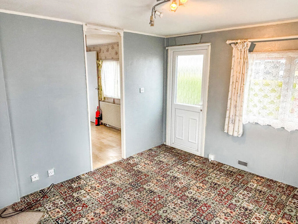 Property image 3 of 12