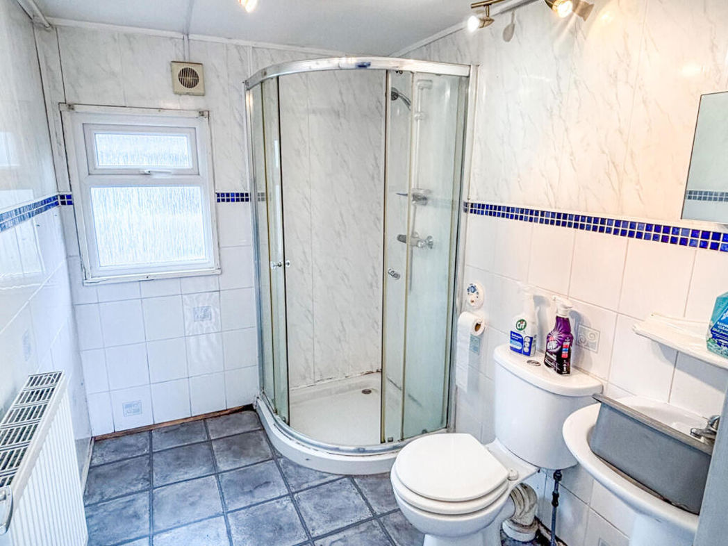 Property image 5 of 12