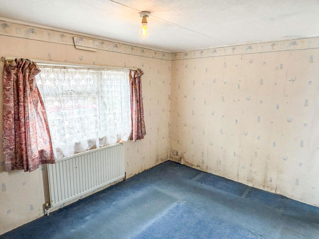 Property image 8 of 12