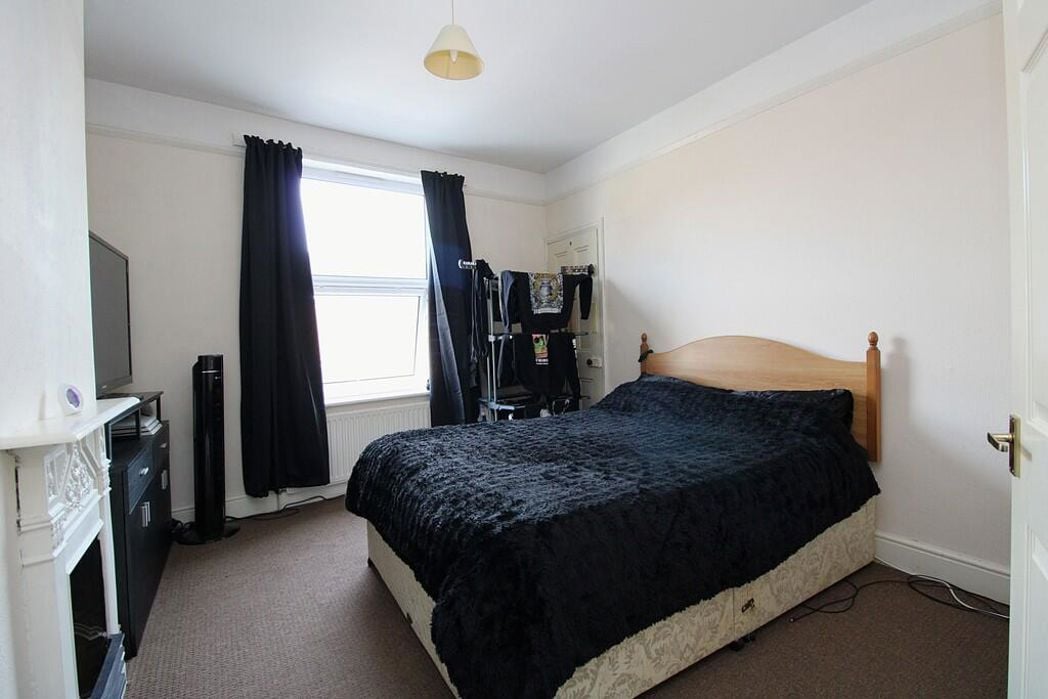 Property image 2 of 13
