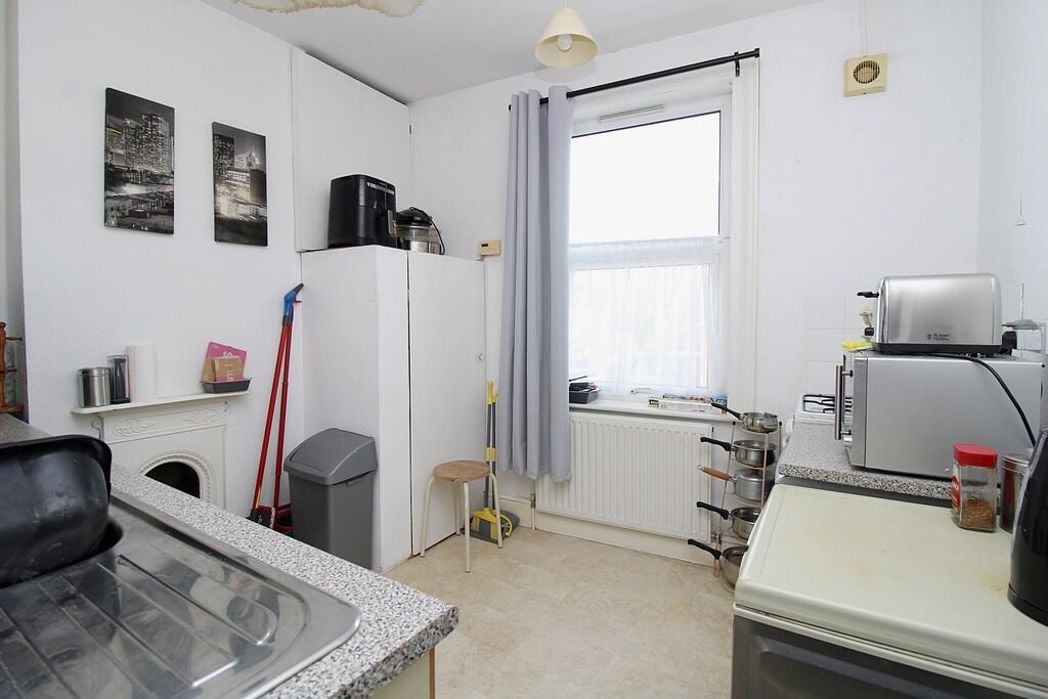 Property image 3 of 13