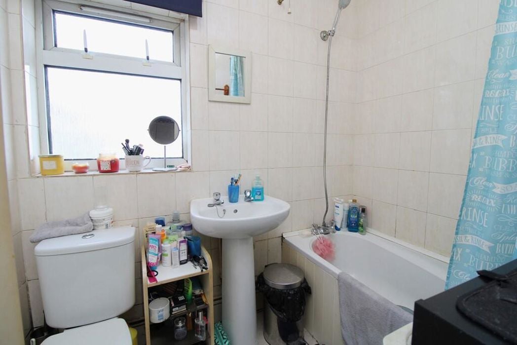 Property image 5 of 13