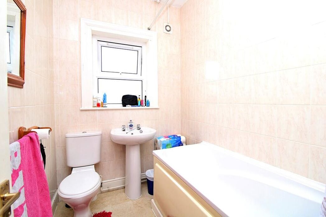 Property image 7 of 13