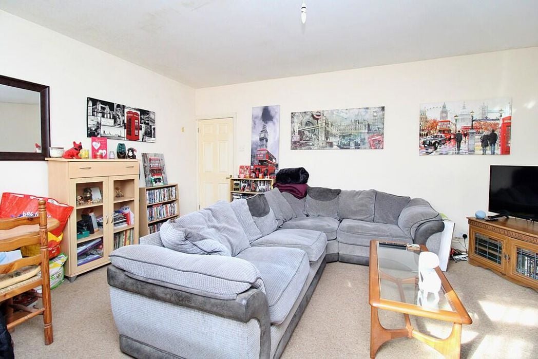 Property image 10 of 13