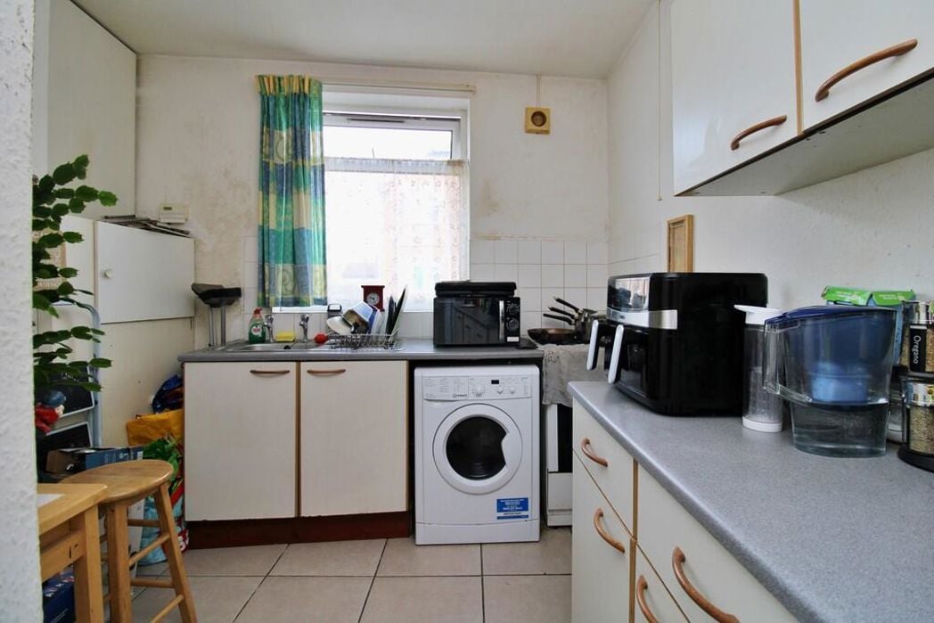 Property image 11 of 13