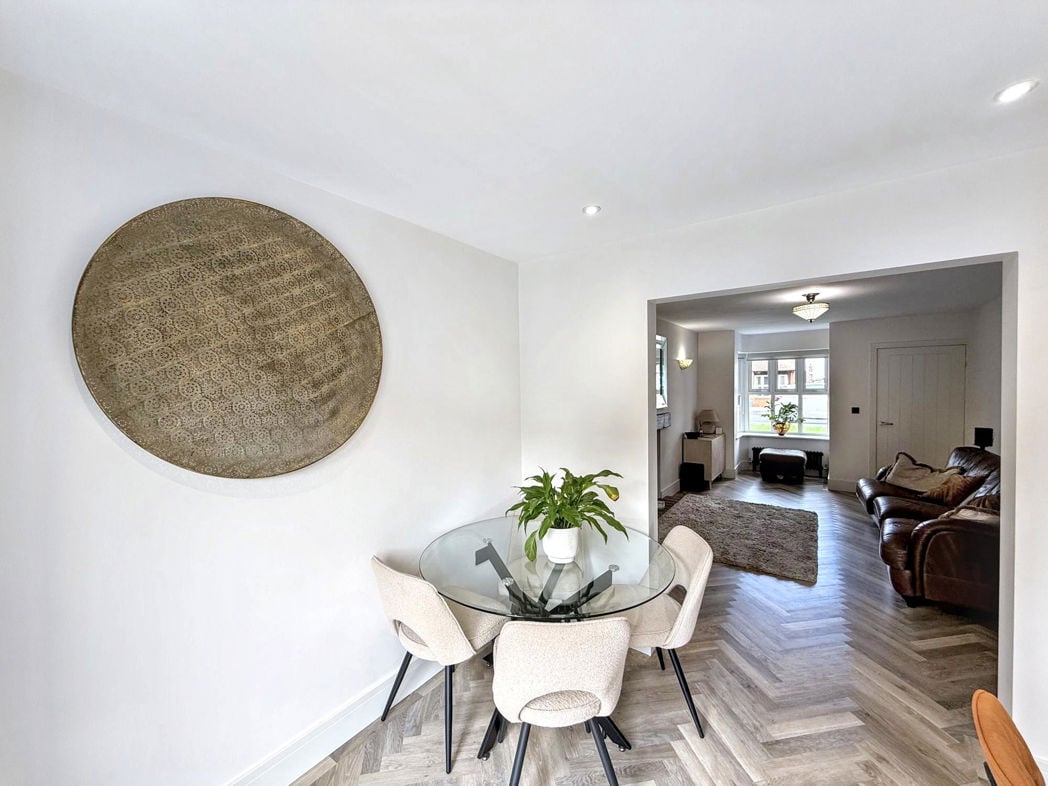 Property image 8 of 20
