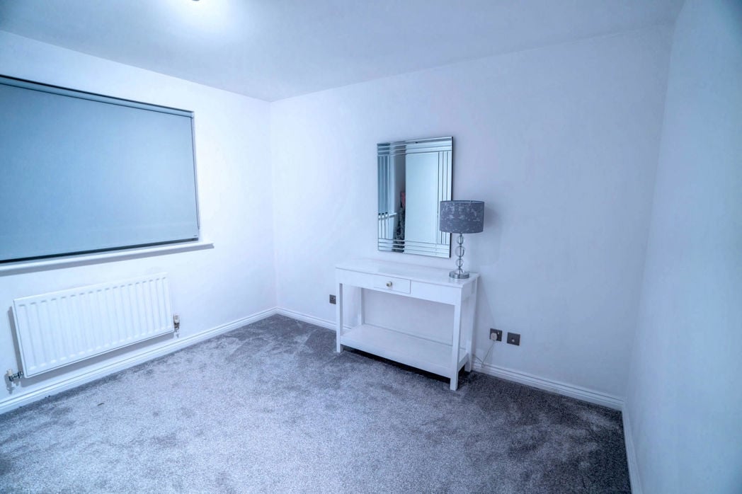 Property image 16 of 19