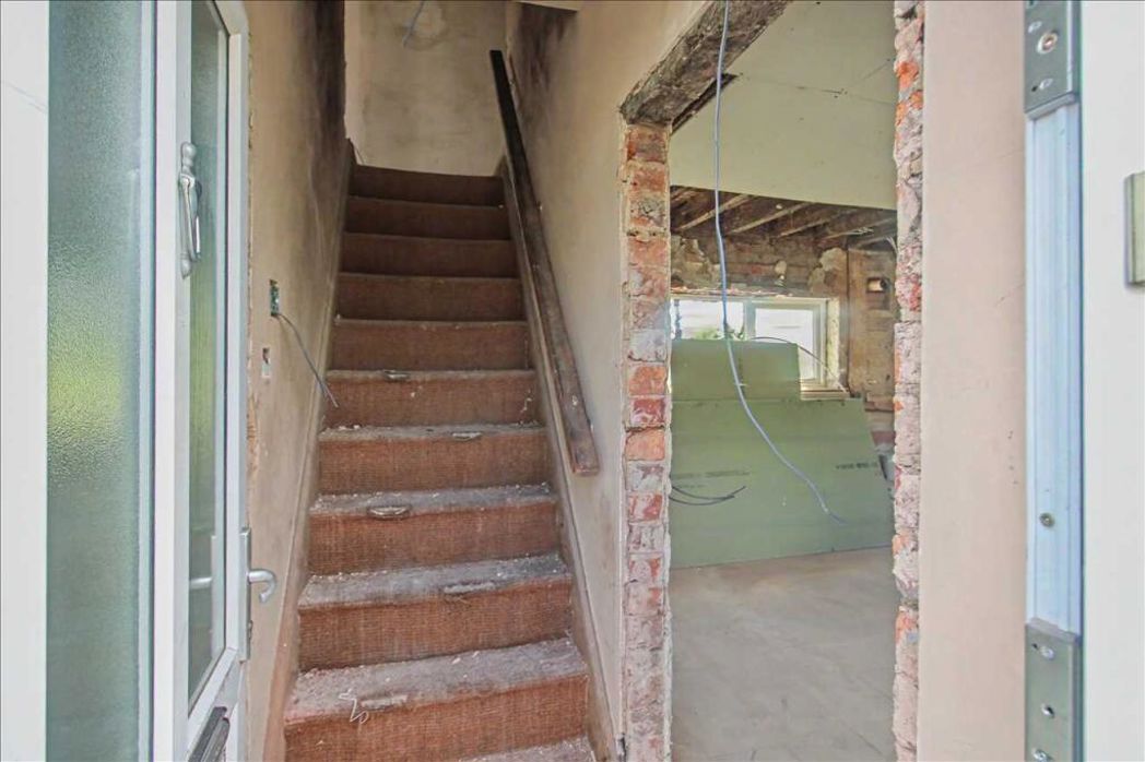 Property image 3 of 12