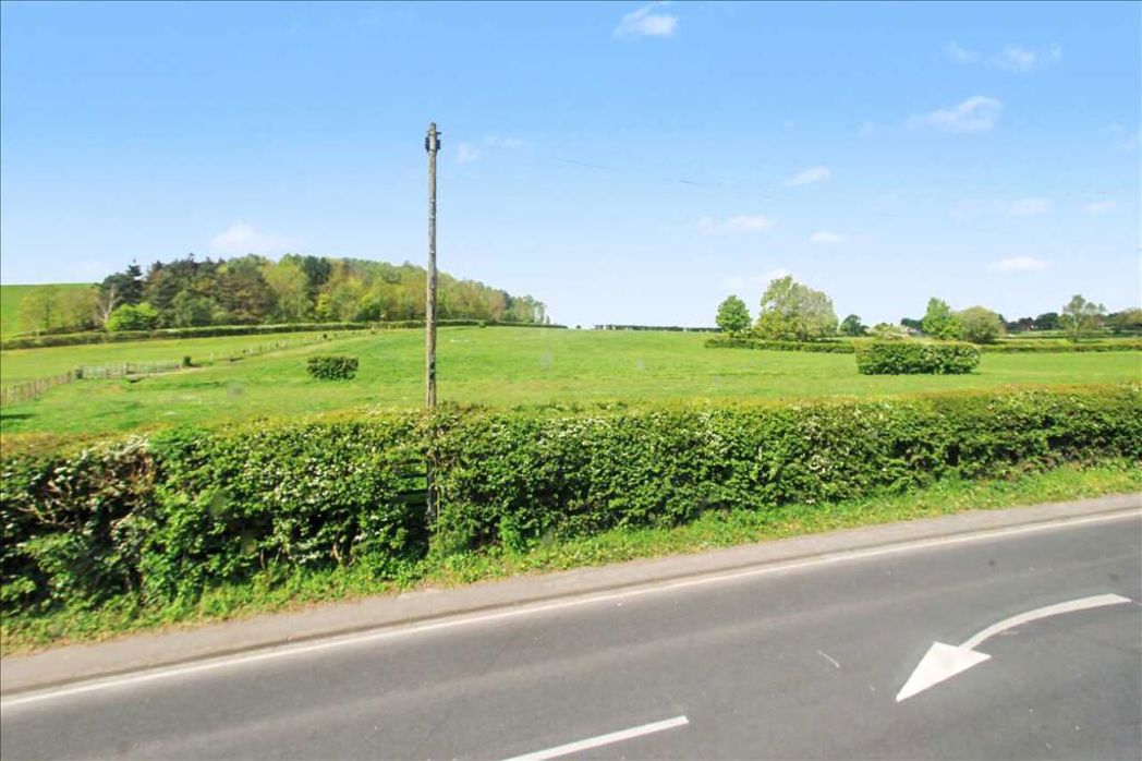 Property image 2 of 12