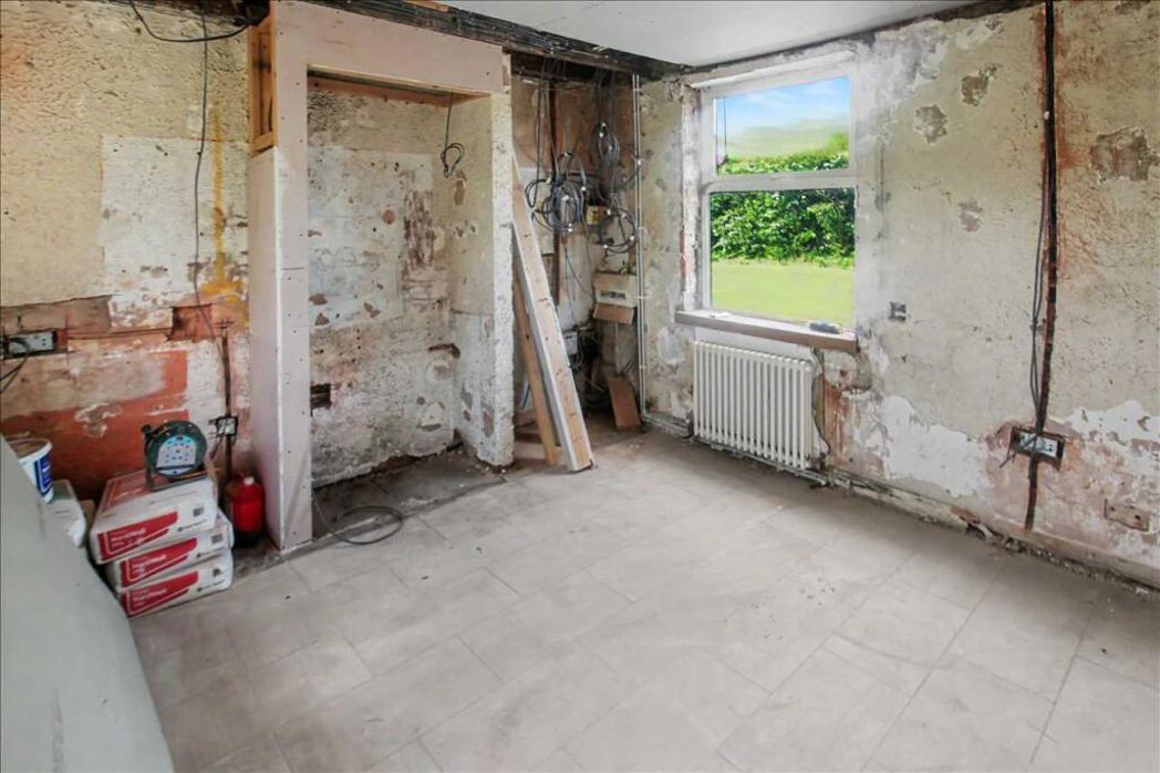 Property image 4 of 12