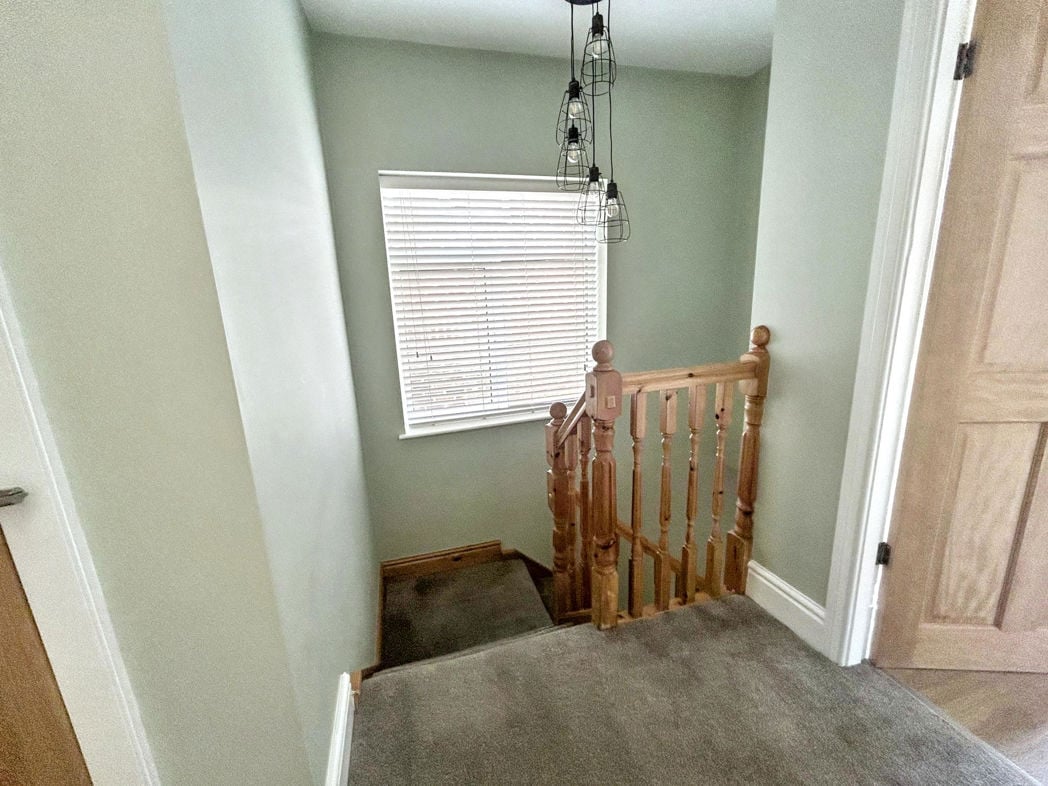 Property image 11 of 18
