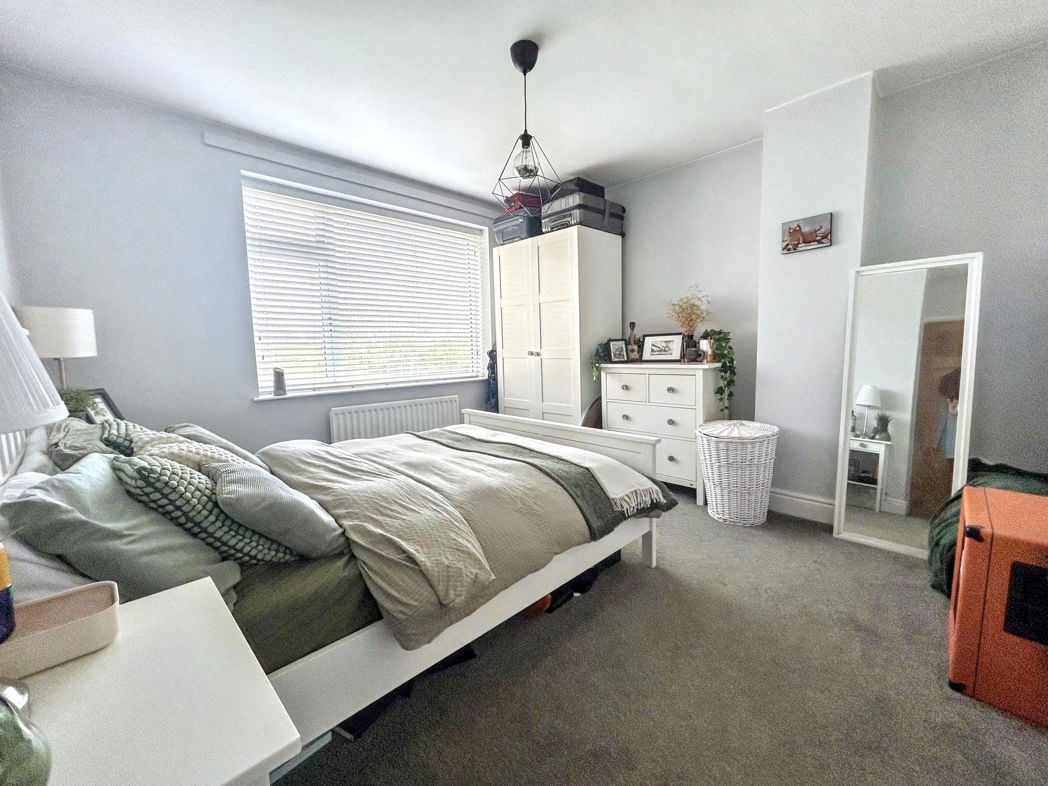 Property image 12 of 18