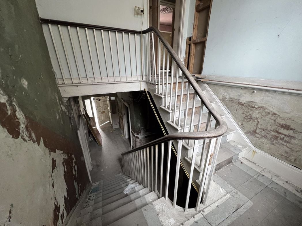 Property image 2 of 7