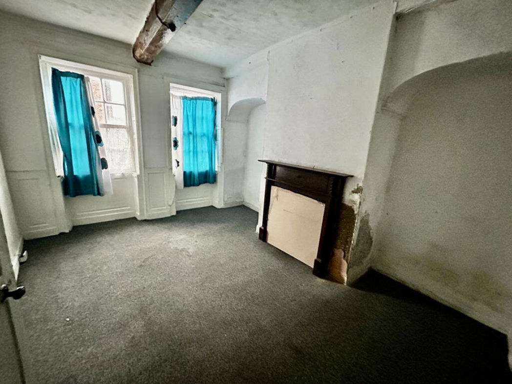 Property image 4 of 8