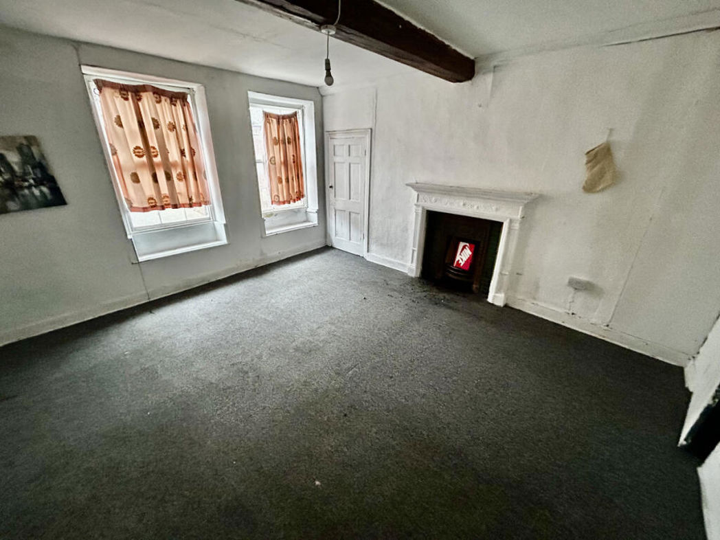Property image 3 of 8