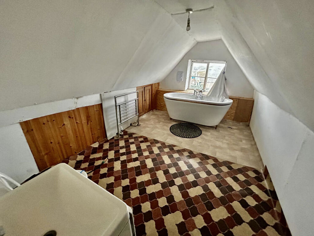 Property image 2 of 8