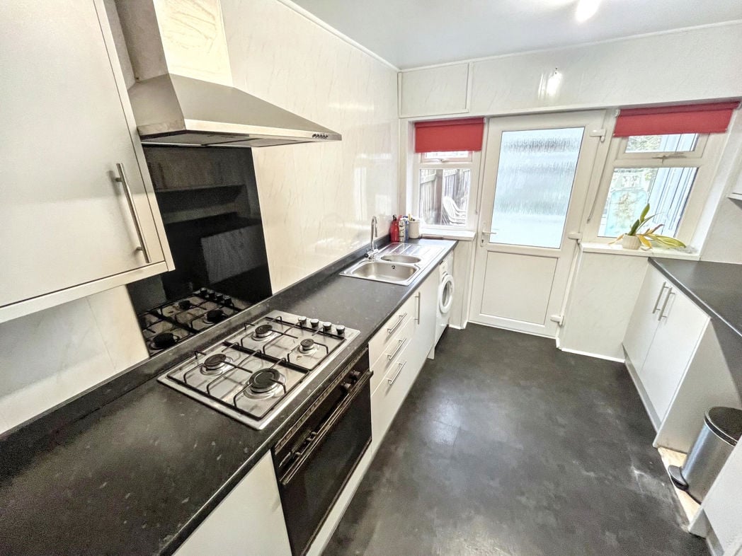Property image 4 of 13