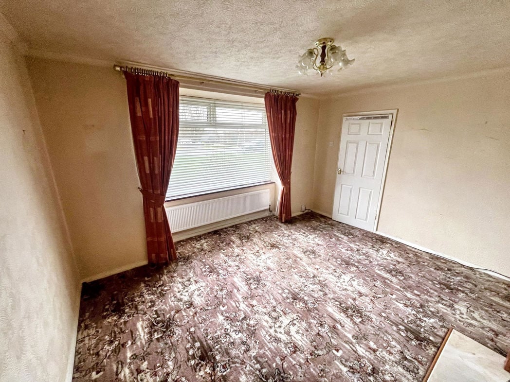Property image 11 of 13